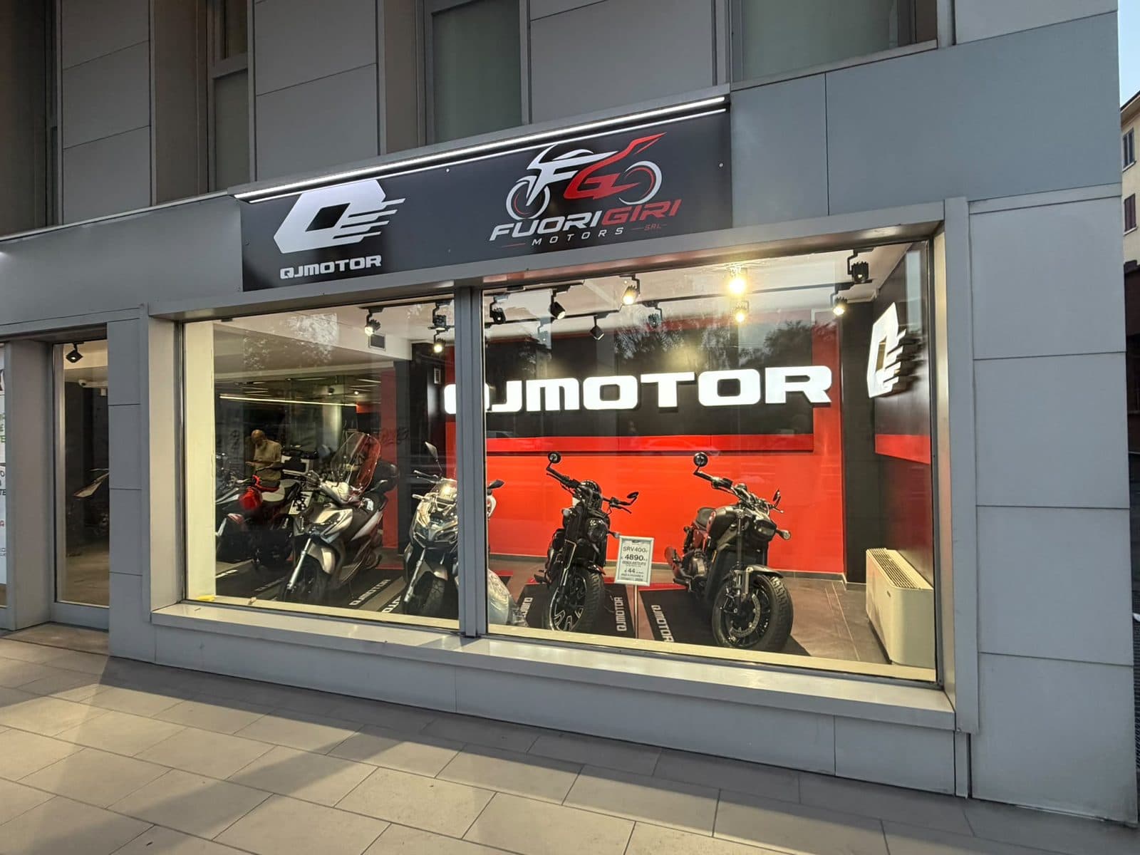 Lo showroom Fuorigiri di Bologna